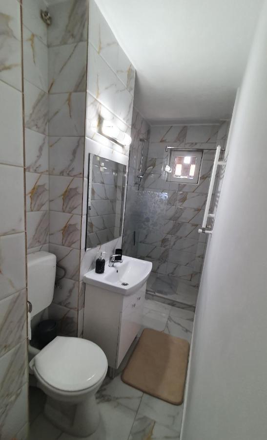 Apartament Estera Apartman Nagyvárad Kültér fotó